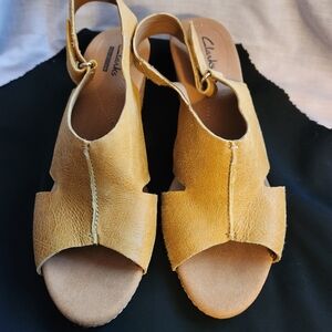 Clarks wedge ,Size 8 , light tan